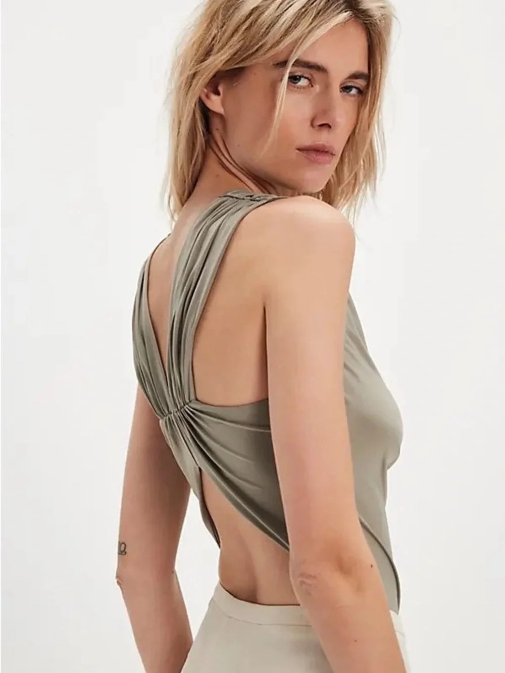 1522. FREE PEOPLE Hit It Off Bodysuit in Slate Sz L NWT $68